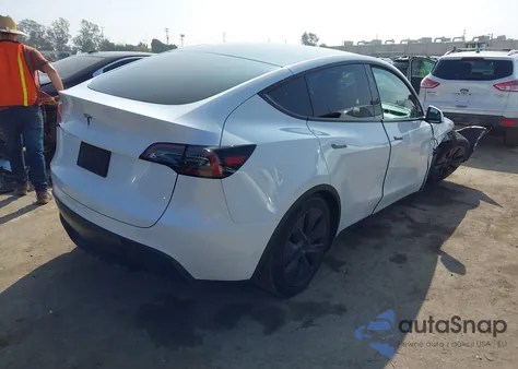 2024 Tesla Model Y Long Range Dual Motor All-Wheel Drive/Rwd из США, поврежденный, VIN 7SAYGDED5RF111095